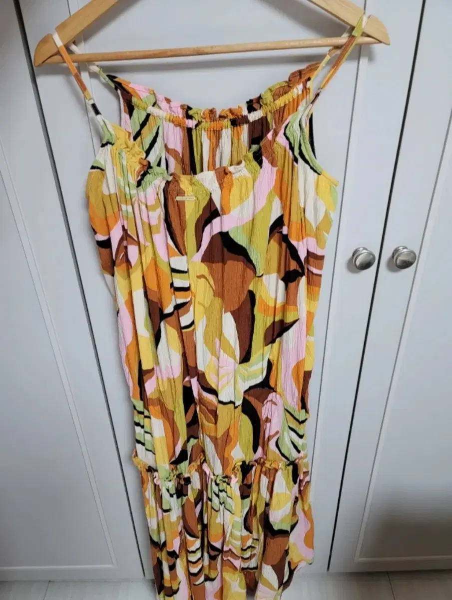 Billabong Women's Pattern Ruffle Sleeveless Maxi Onepiece (Size 095)