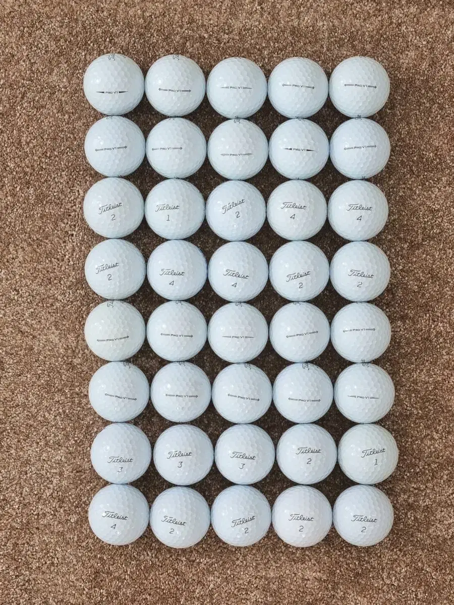 Titleist V1 3-Piece A+/A Grade 40 Golf Balls Used Golf Balls
