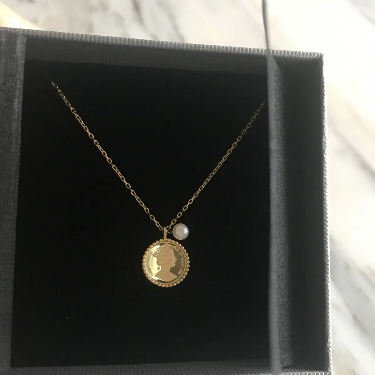14k Elizabeth Coin Necklace Yellow Gold #금목걸이,#코인목걸이,#골든듀,#14k목걸이,#18k목걸이  on Bunjang Global Site.