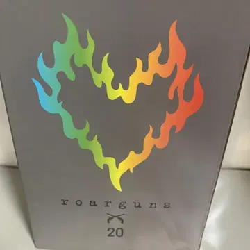 베어브릭 roarguns 20주년 기념 100% 400%