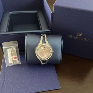 SWAROVSKI ETERNAL 손목시계