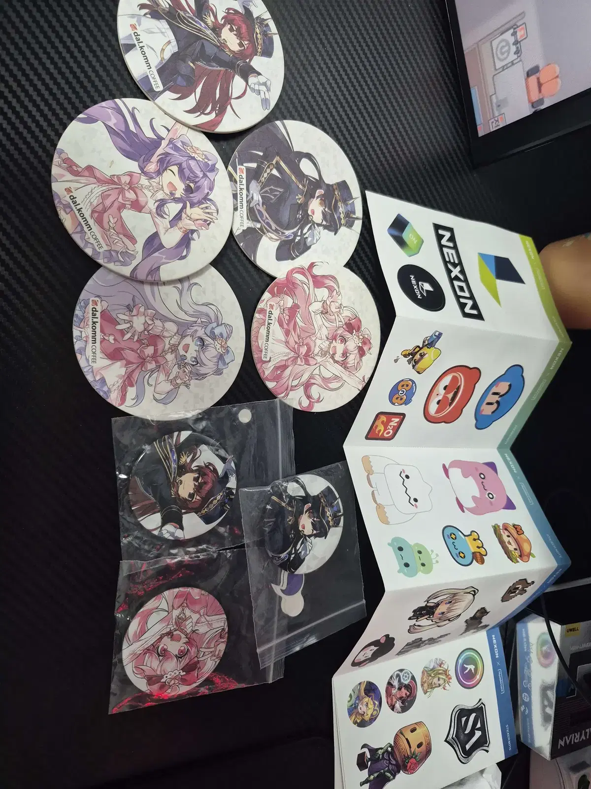 Selling 2019 dal.komm COFFEE lsword official goods Cosster and can badge.