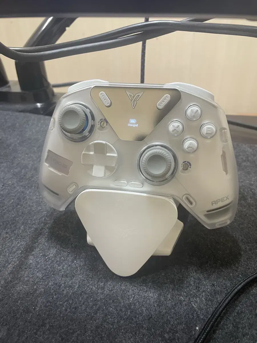 Joytron APEX4 Gamepad (Including Charging Dock)