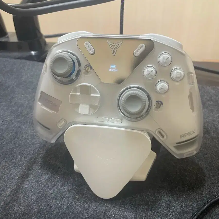 조이트론 APEX4 아펙스4 게임패드 (충전독 포함)