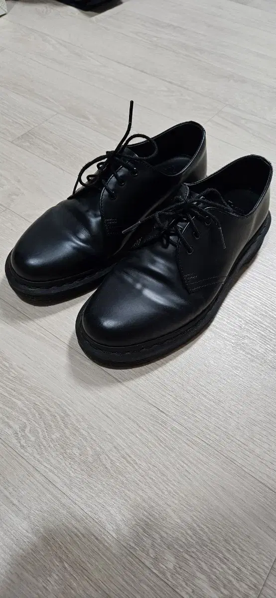 Dr. Martens 1461 Mono 250