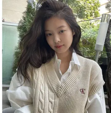 캘빈클라인 니트 베스트 BLACKPINK 제니 착용