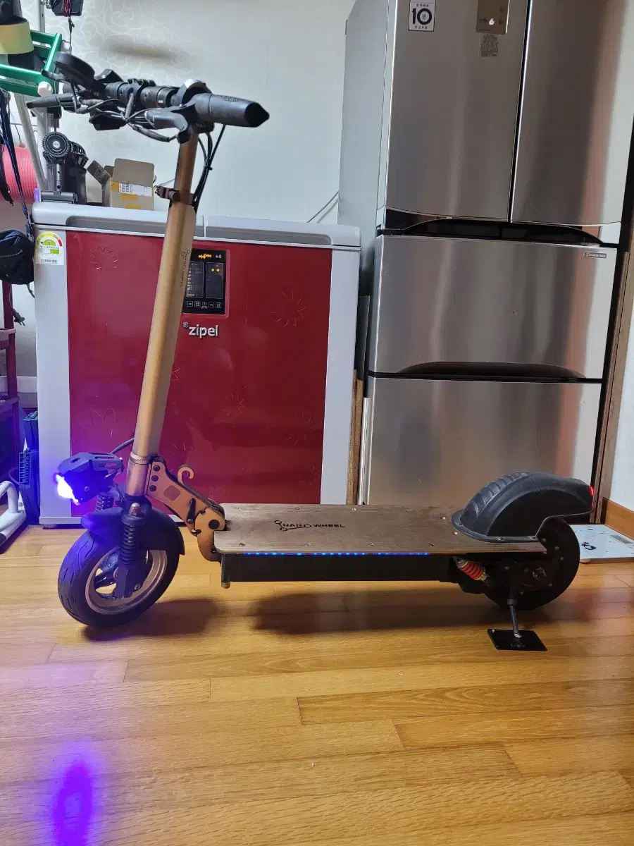 Nano Wheel AIR 1000W electric scooter. 60V 15A LG battery.
