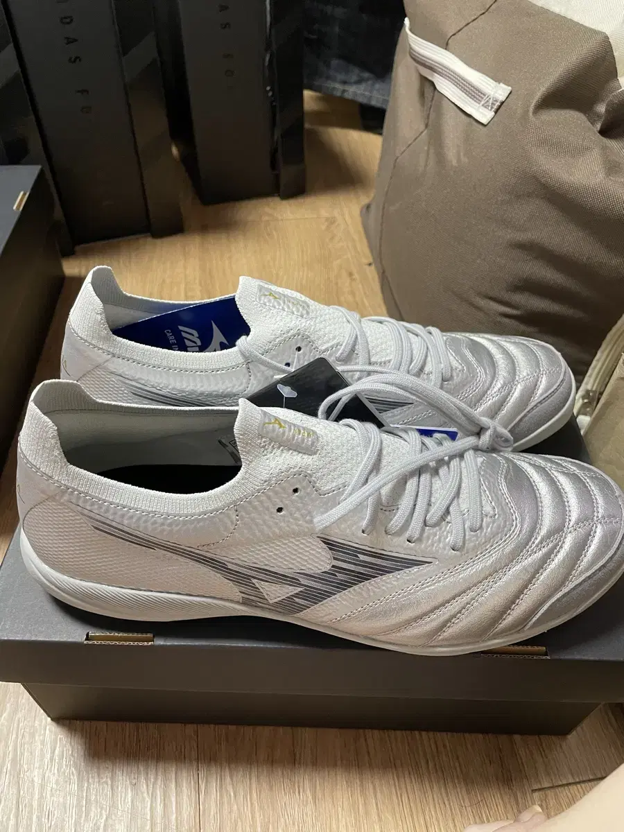 Mizuno Morelia Neo Sala Beta Japan Futsal Shoes, Size 260