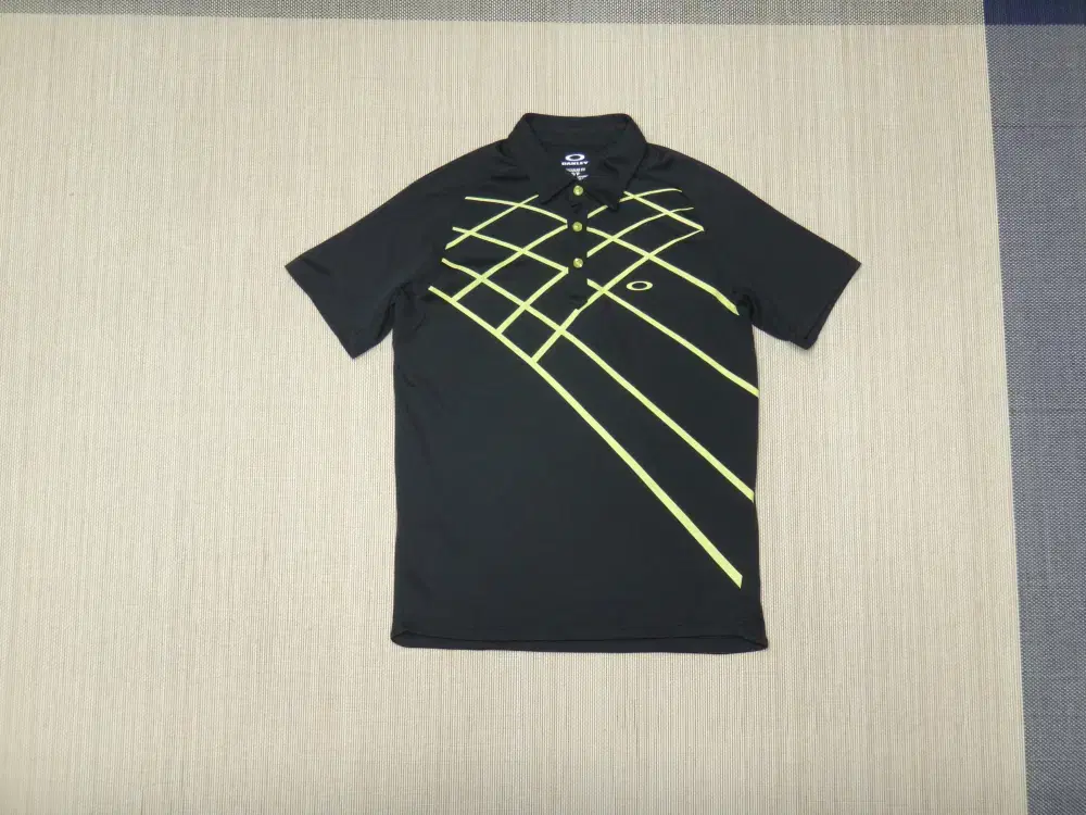 (95) Oakley Functional Kara Vahn Sleeve T-Shirt