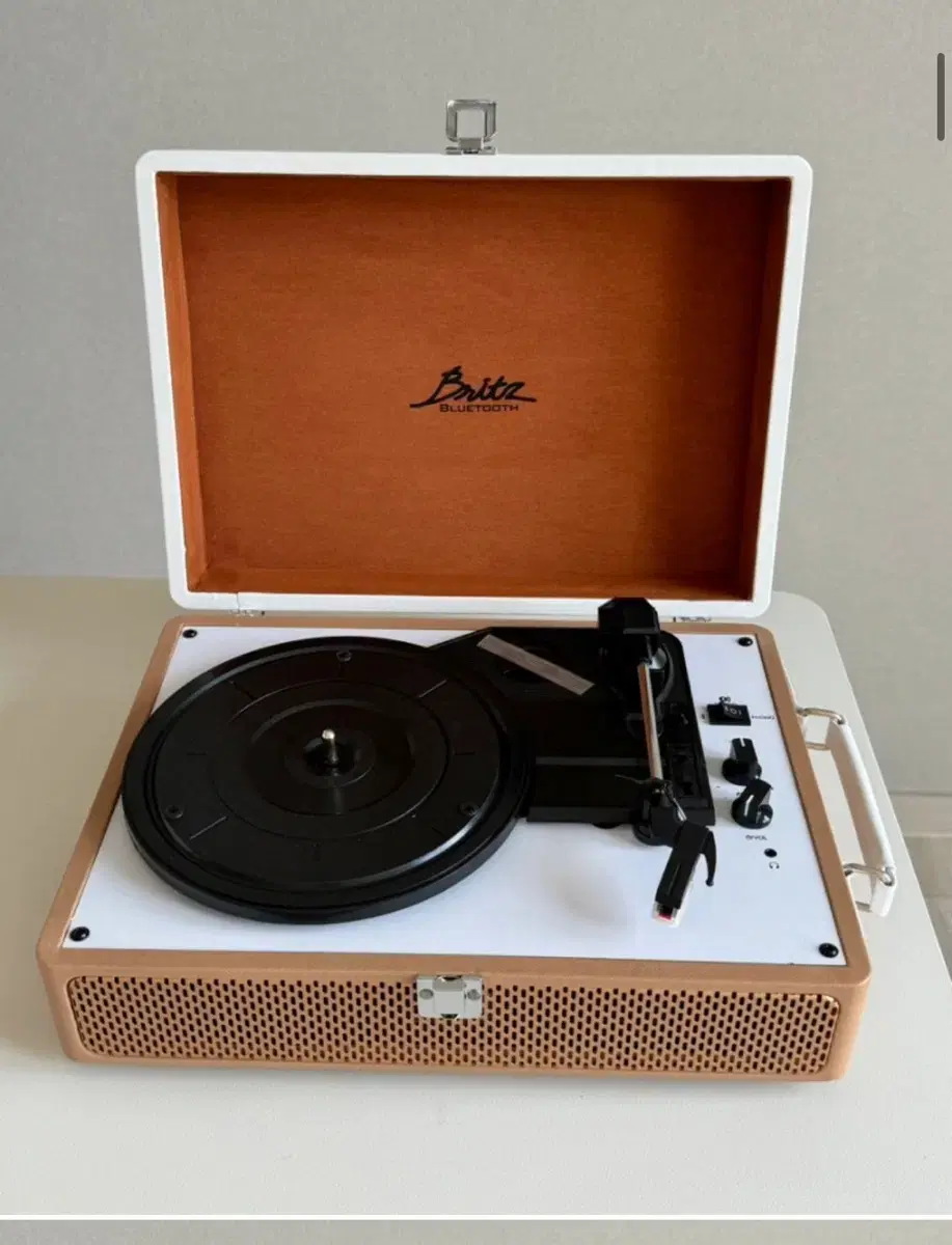 Britz Turntable (LP Player)