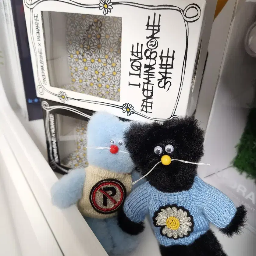 MONAMHEE X Peaceminusone Daehee Jihee