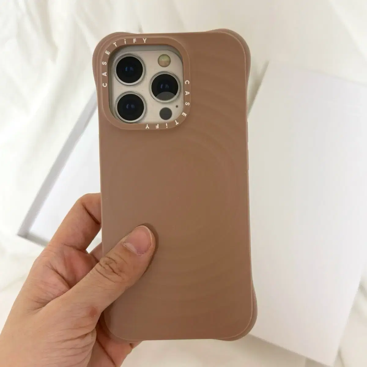 케이스티파이 리플 케이스 라떼 컬러 16프로 팔아요(단종된 상품)