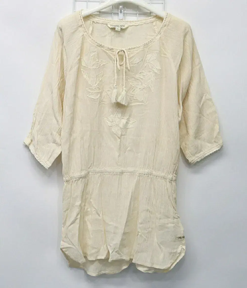 Thursday Island Ivory Tassel Blouse S