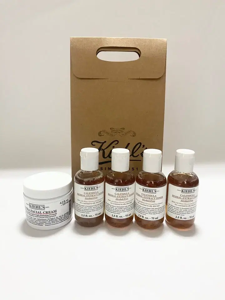 [Free shipping] Kiehl's Ultra Facial Cream 125ml + Calendula Herbal Extract Alcohol-Free Toner 300ml