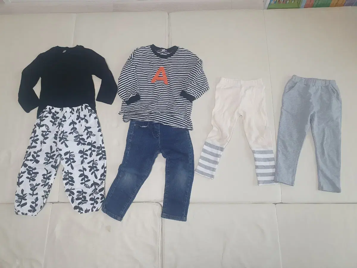 Boys' clothes size 100~110 (free gift included)