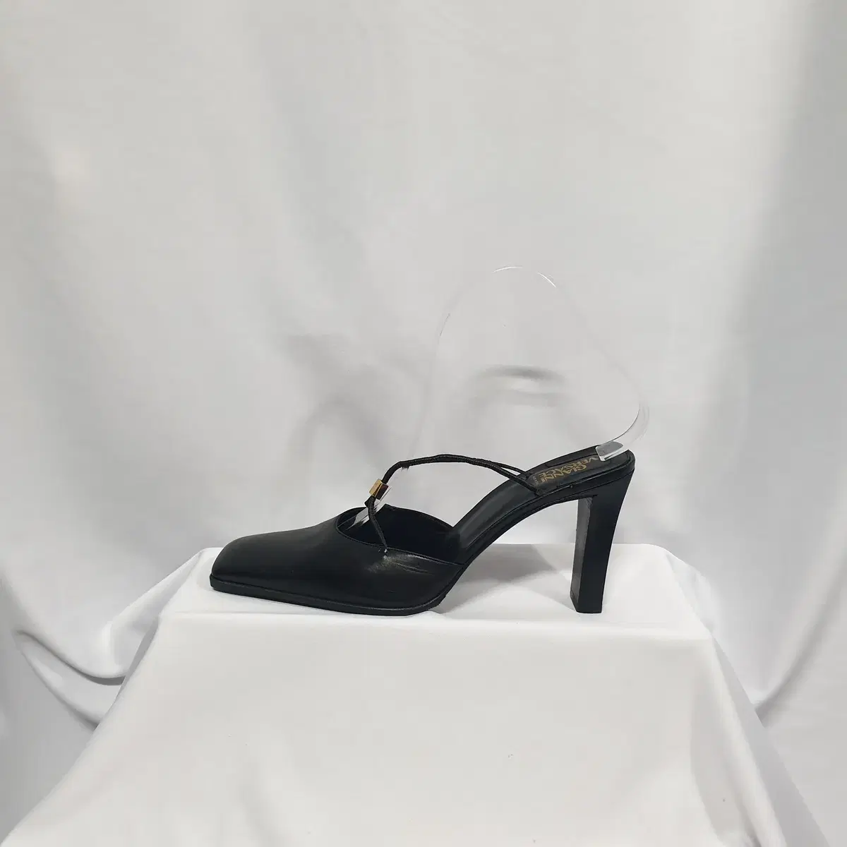 Vintage Haser 6.5 235 Versace Shoes Heels Sandals