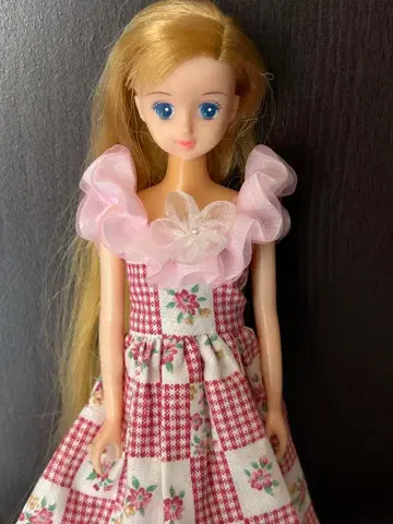 제니 친구 티모테 파랑 눈