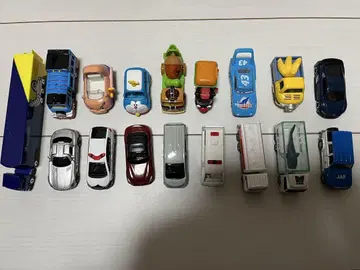 토미카 묶음 판매 레어 상품 포함 도라에몽 신짱 미니언즈 등