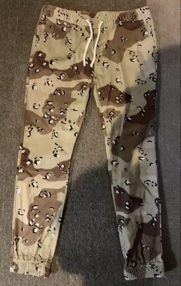 디저트 카모 무늬 조거 팬츠