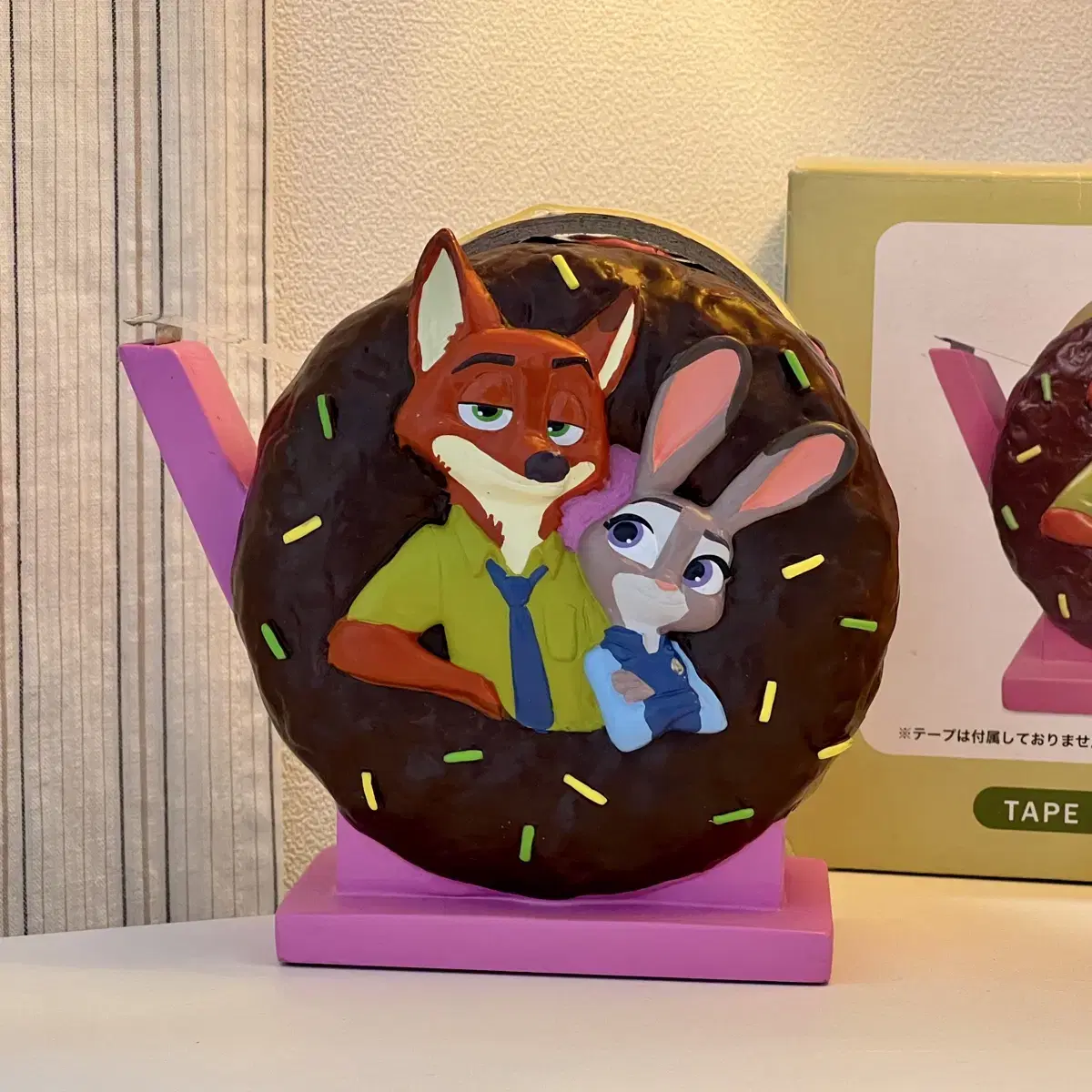 ズートピア ニック ジュディ テープディスペンサー テープカッター ドーナツ ズートピア ニック ジュディ テープディスペンサー テープ