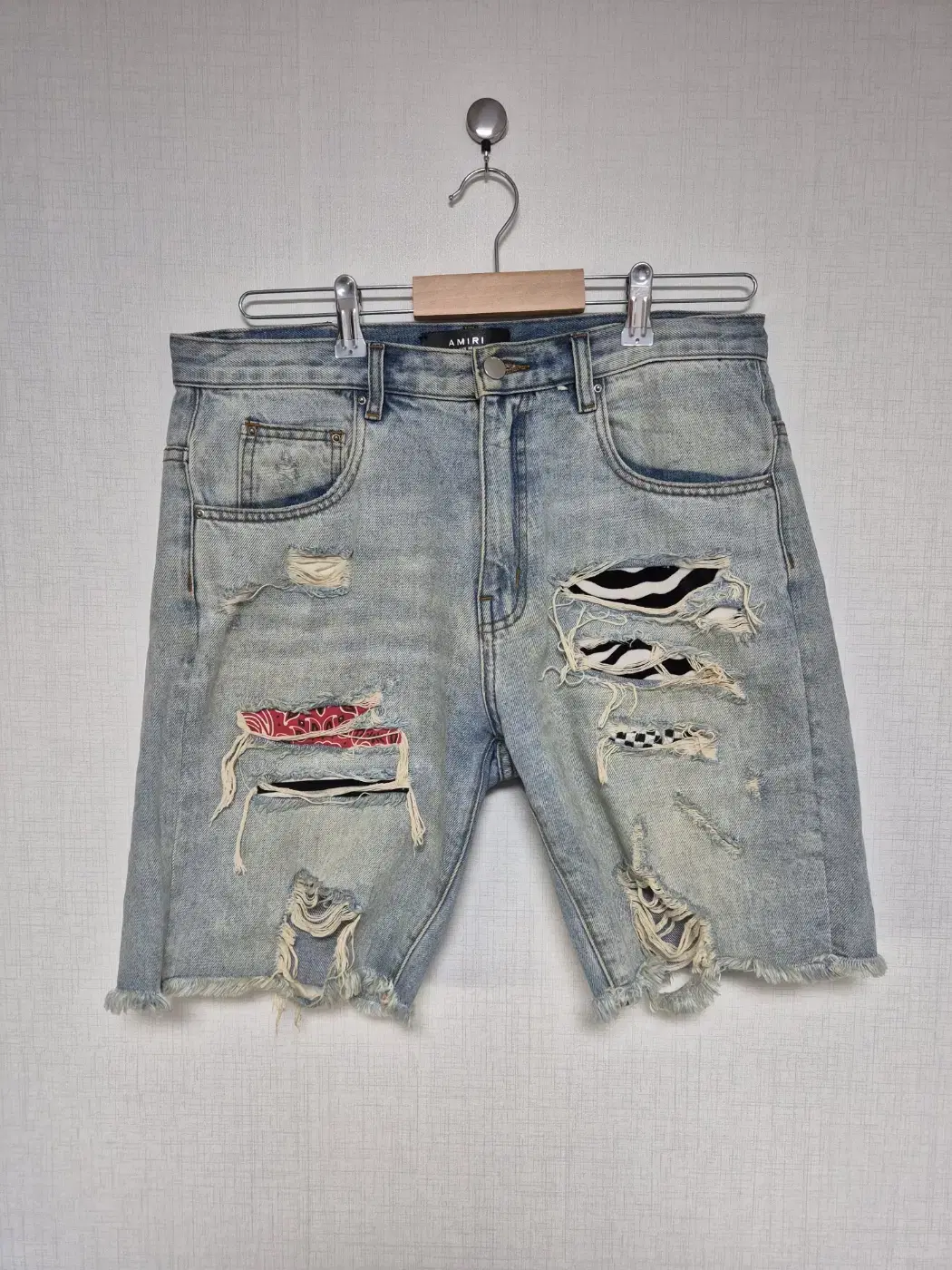 Amiri Damage Washing Denim Shorts