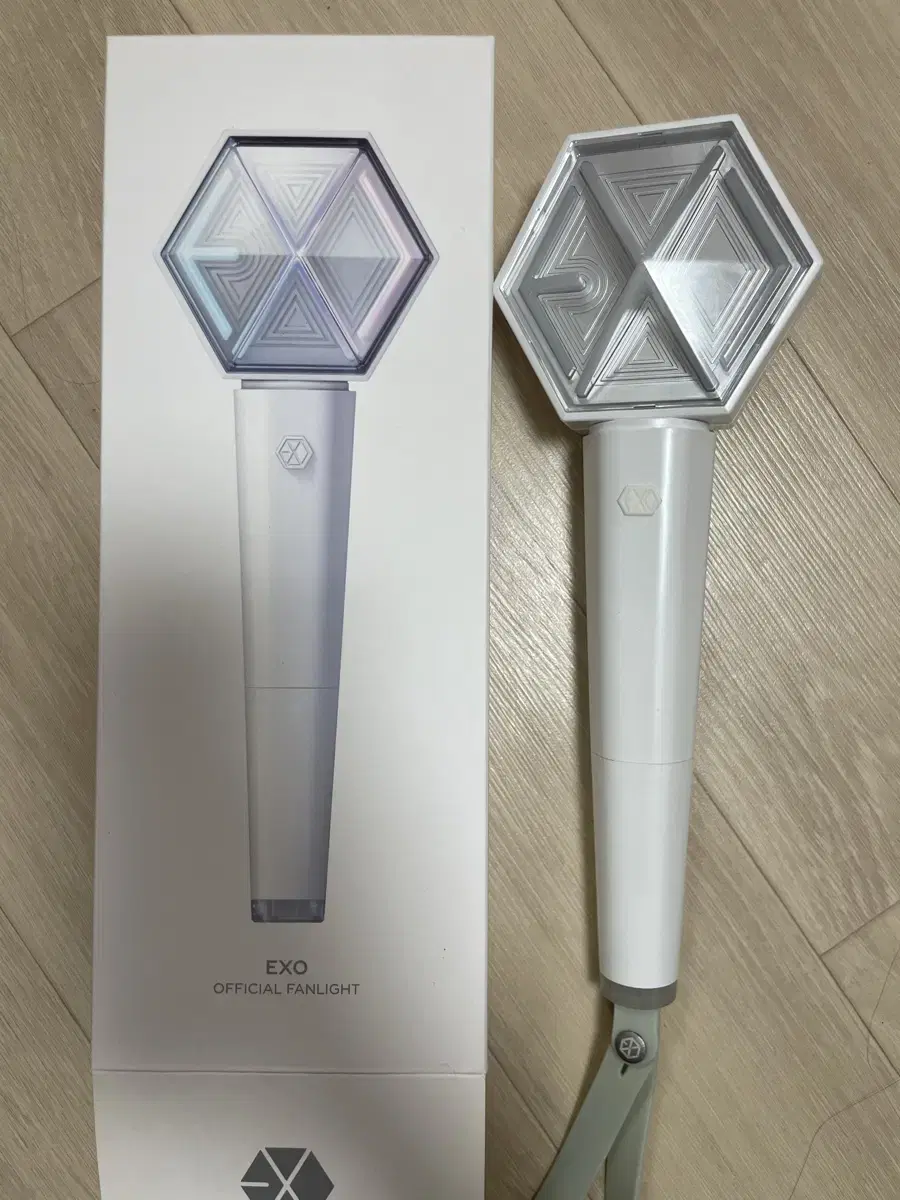 Eri-D Bong Exo lightstick