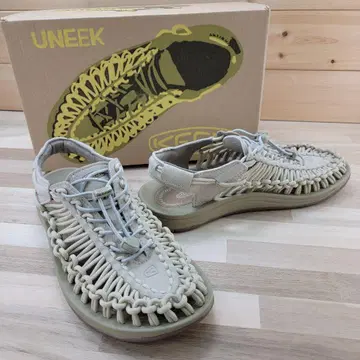 킨 우먼 유니크 샌들 26cm
