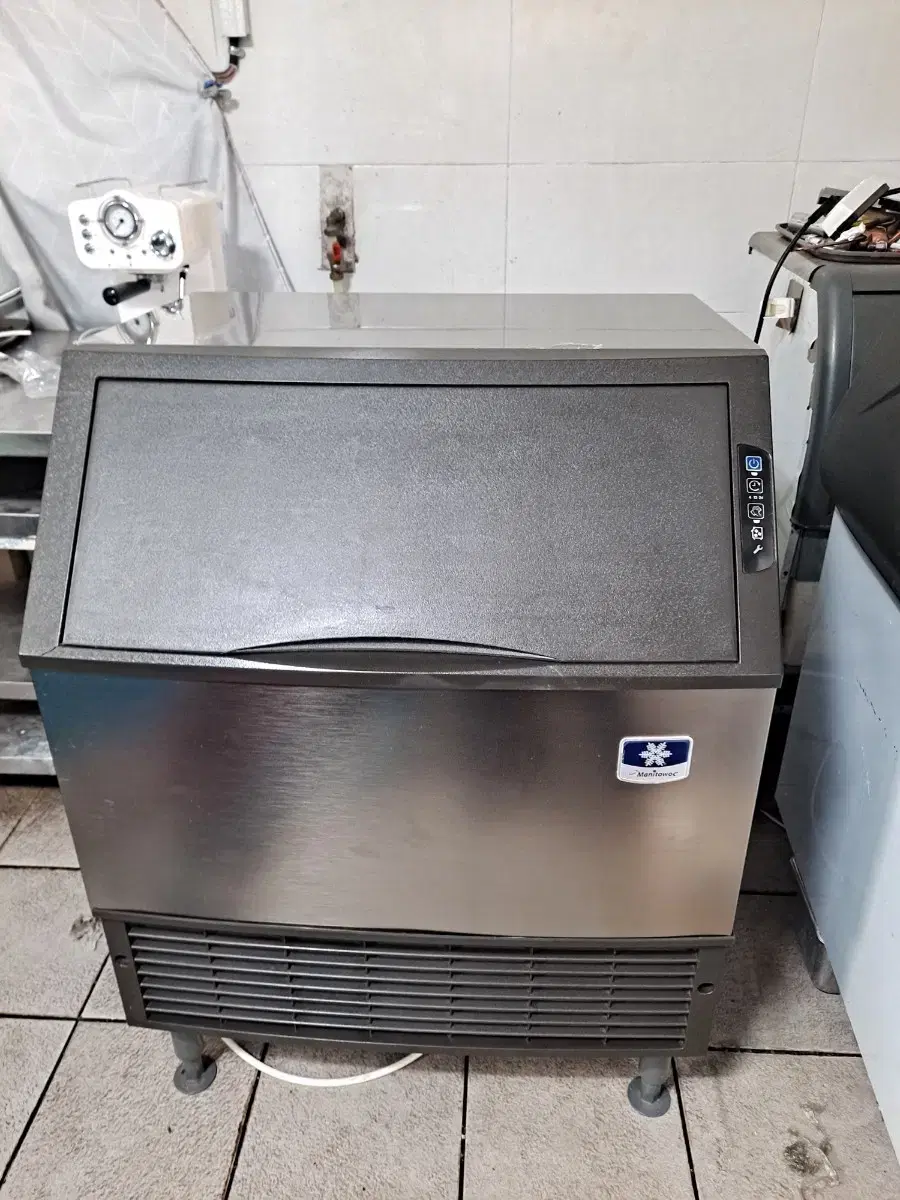 Manitowoc Ice Maker