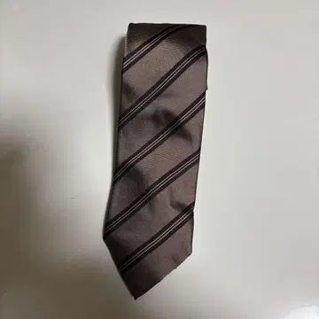 스트라이프 디자인 넥타이