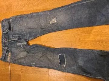 부츠 컷 데님 인디고 블루 데미지 가공