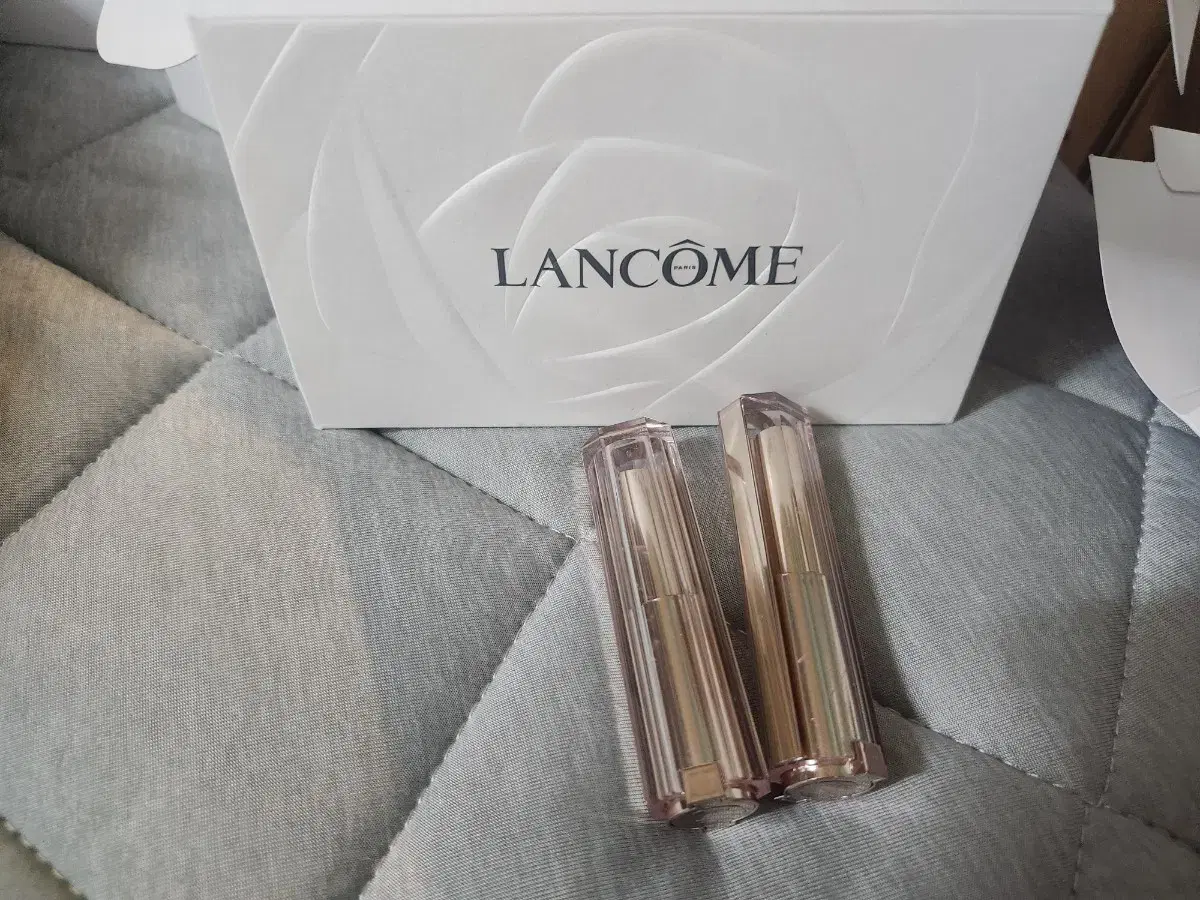 Lancome L'Absolu Mademoiselle Shine Butter Glow Balm 42 Rosy Coral