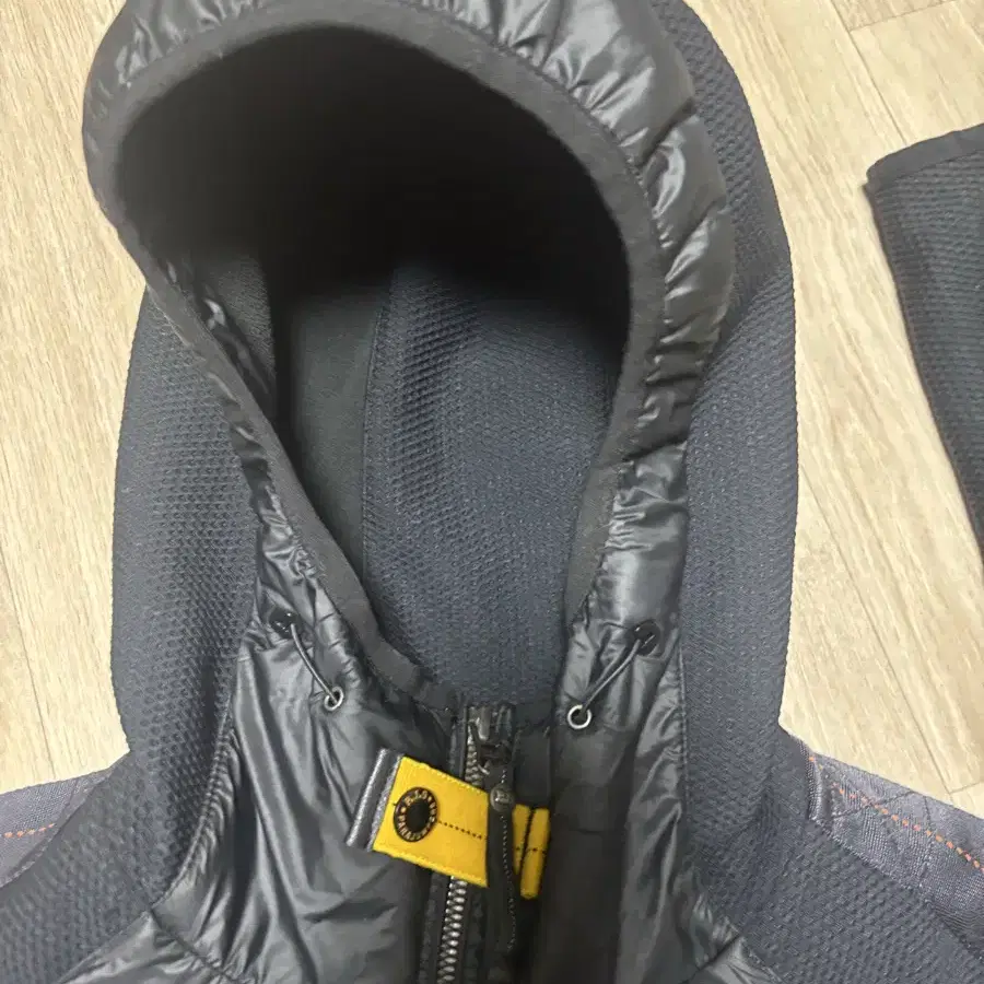 파라점퍼스 경량패딩 L
