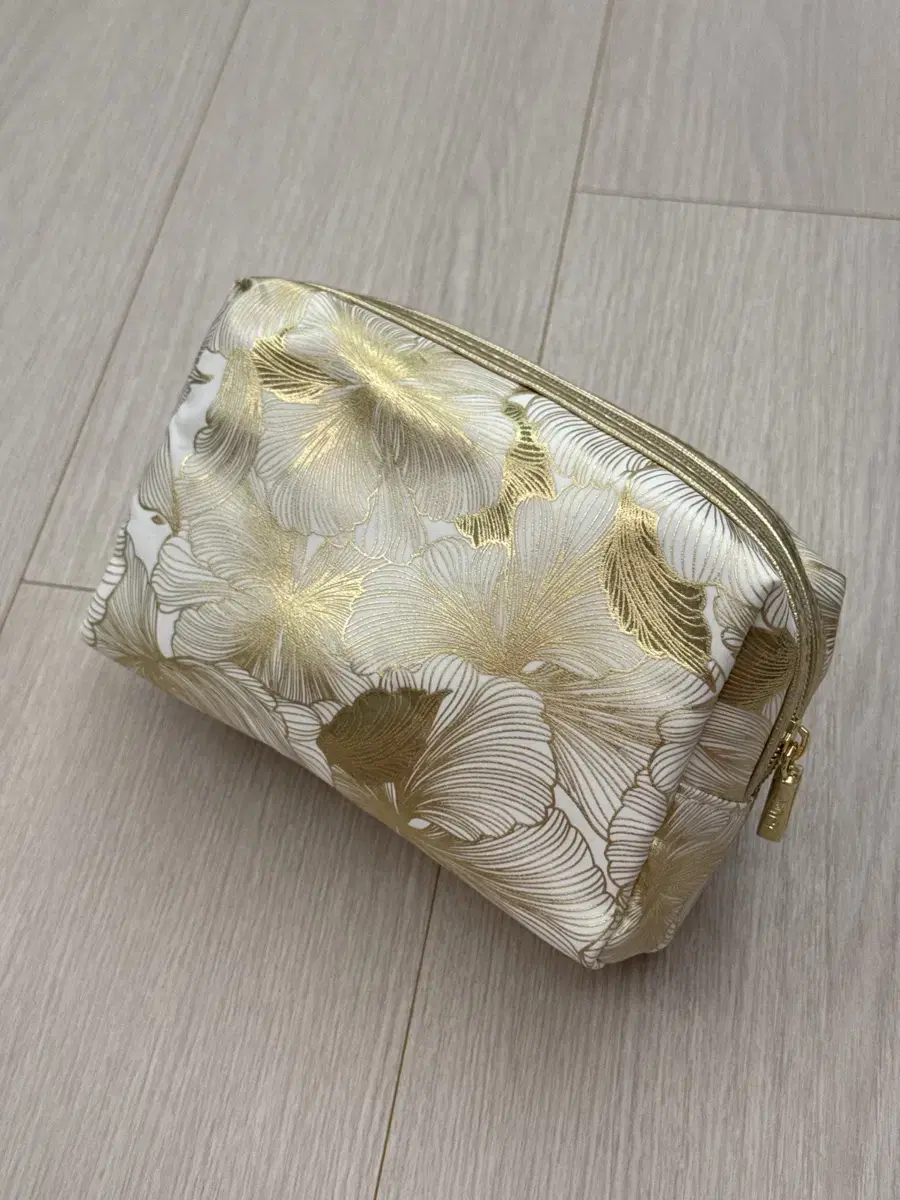 [Unused] Estee Lauder Re-Nutriv Line Pouch