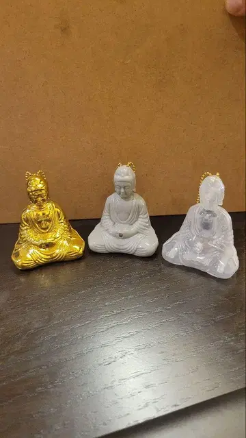 대불 가챠가챠 불상 미니어처 소리가 나고 빛나는 공 체인 포함 시크릿?