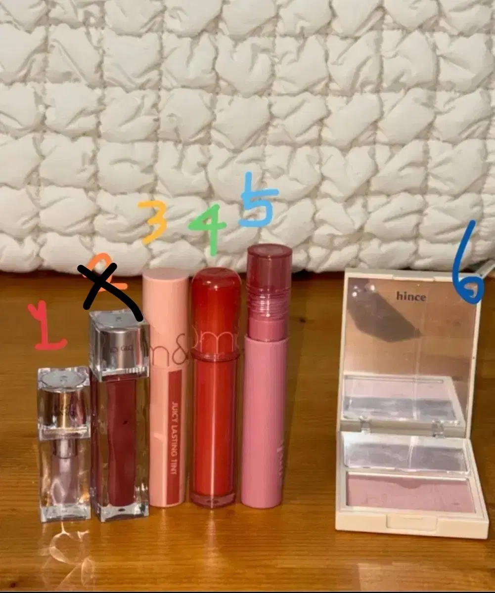 Organizing unused cosmetics