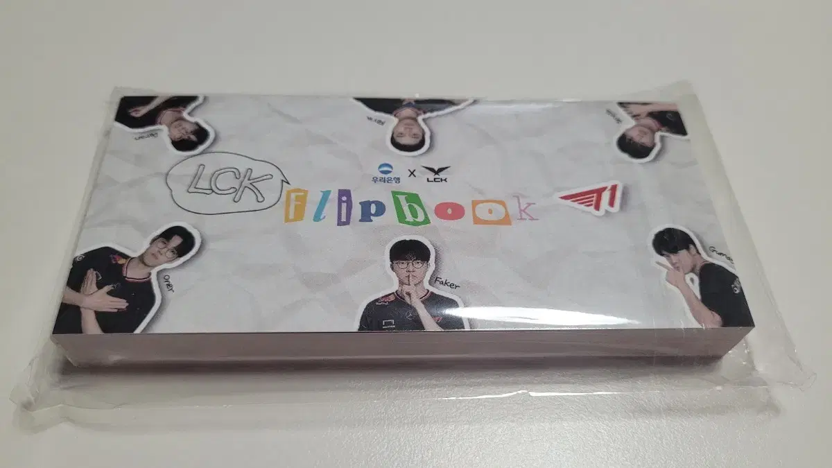 Free shipping) Woori Bank X LCK T1 Flipbook
