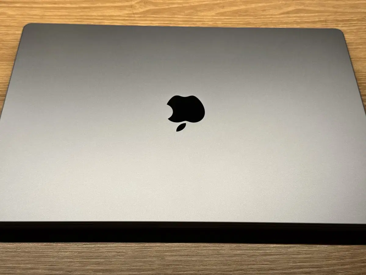 MacBook Pro M1 16-inch 1TB English keyboard, 100% battery