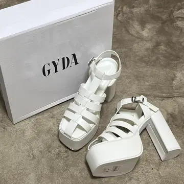 미사용 새상품 GYDA 제이다 그루카 찬키 스트랩 샌들 힐 신발