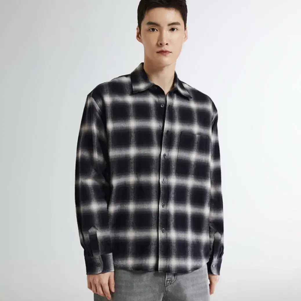 스파오 플란넬 체크 셔츠 다크 그레이 L사이즈