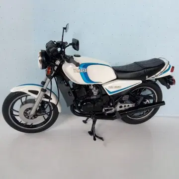 하세가와 프라모델 완성품 야마하 RZ 350