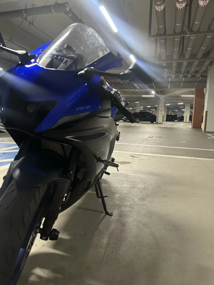 Yamaha YZF R7