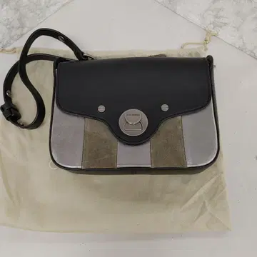 3620 코치네레 블랙 숄더백