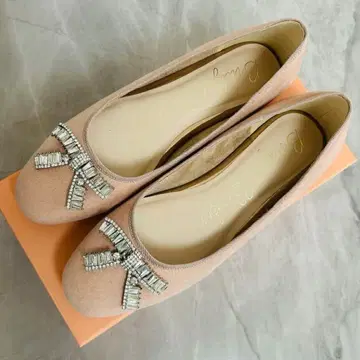 Bridget Birkin 브리지트 버킨 비쥬 리본 펌프스