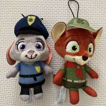 주디 홉스와 닉 와일드 스트랩이 달린 봉제 인형