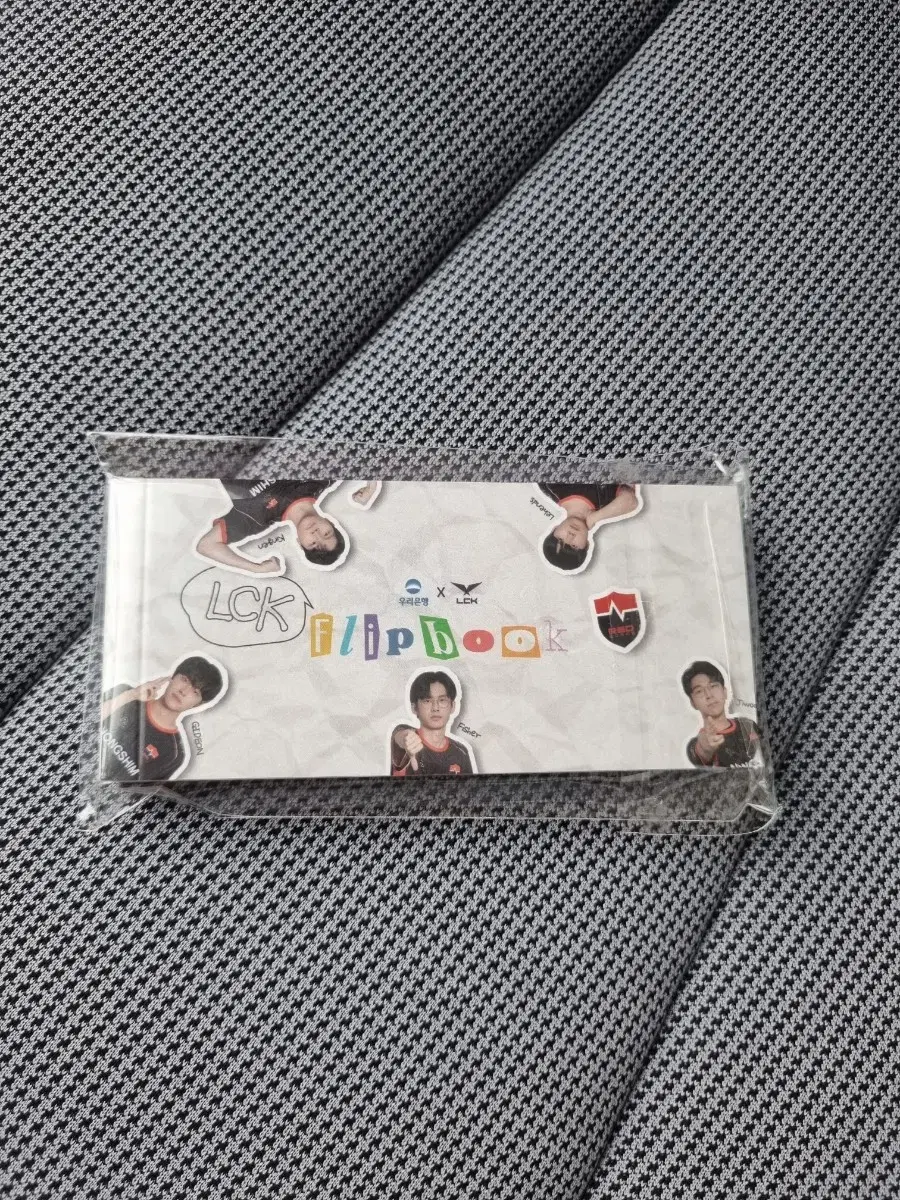 LCK Woori Bank Flipbook (Shipping Included)
