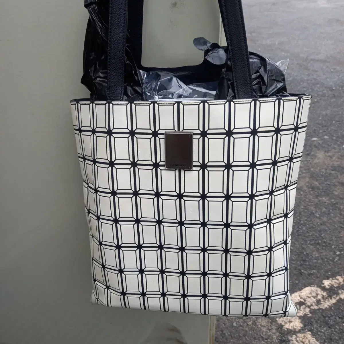 Couronne Shoulder Bag Width 32 Height 32