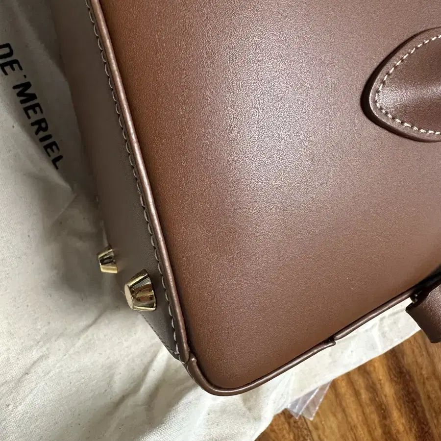 De Meriel Bowling Bag Medium Tan Brown on Bunjang Global Site.