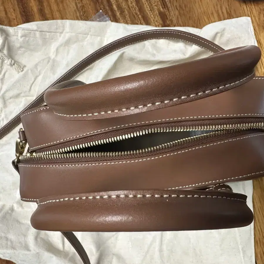 De Meriel Bowling Bag Medium Tan Brown on Bunjang Global Site.