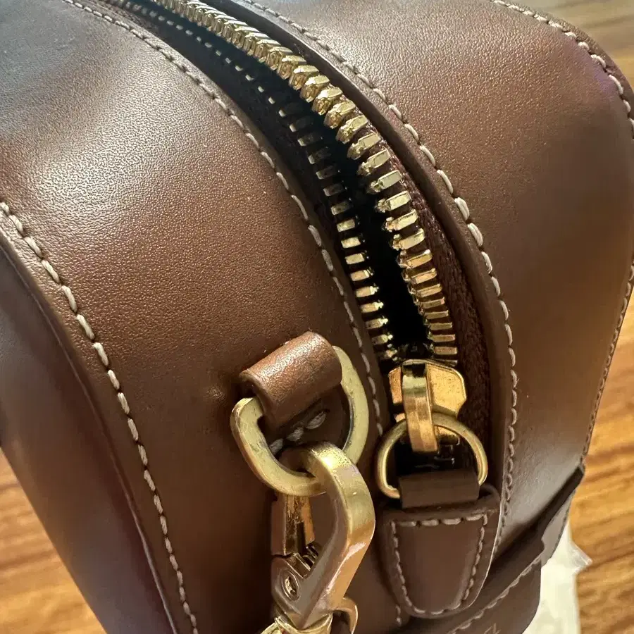 De Meriel Bowling Bag Medium Tan Brown on Bunjang Global Site.