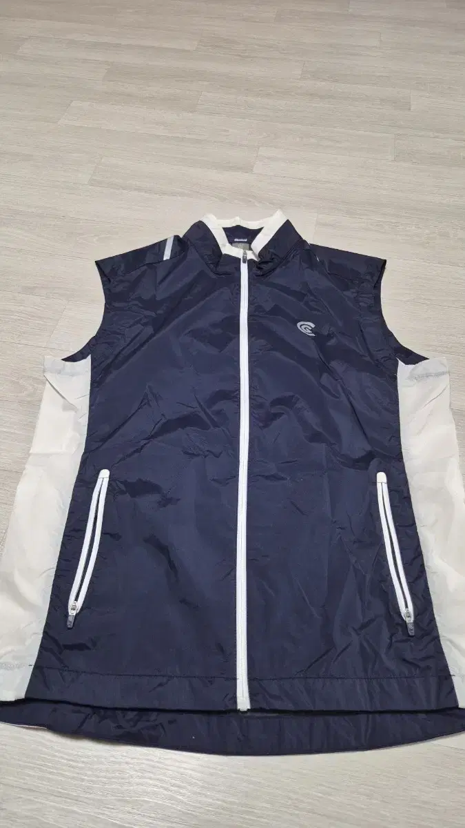 Cleveland Golf Vest